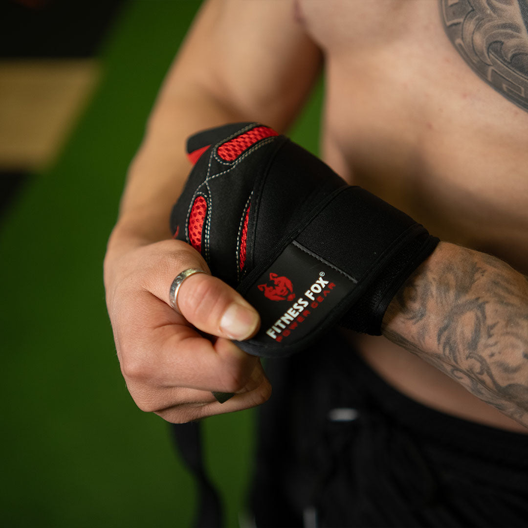 Unveiling the Benefits of Using Gym Hand Gloves in Your Workouts