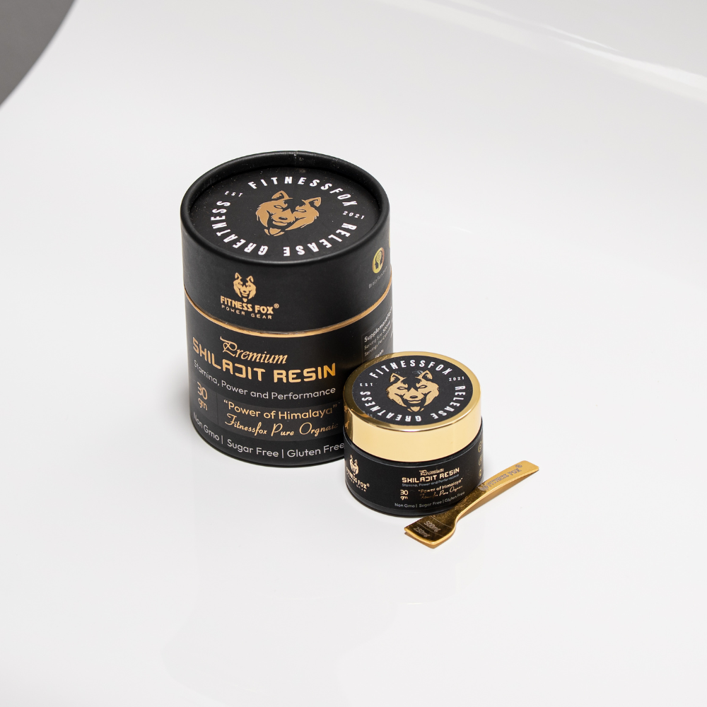 Close view of the 250 mg quarter-scoop next to the Fitness Fox shilajit jar, instructional dosage shot designed for New Zealand audiences